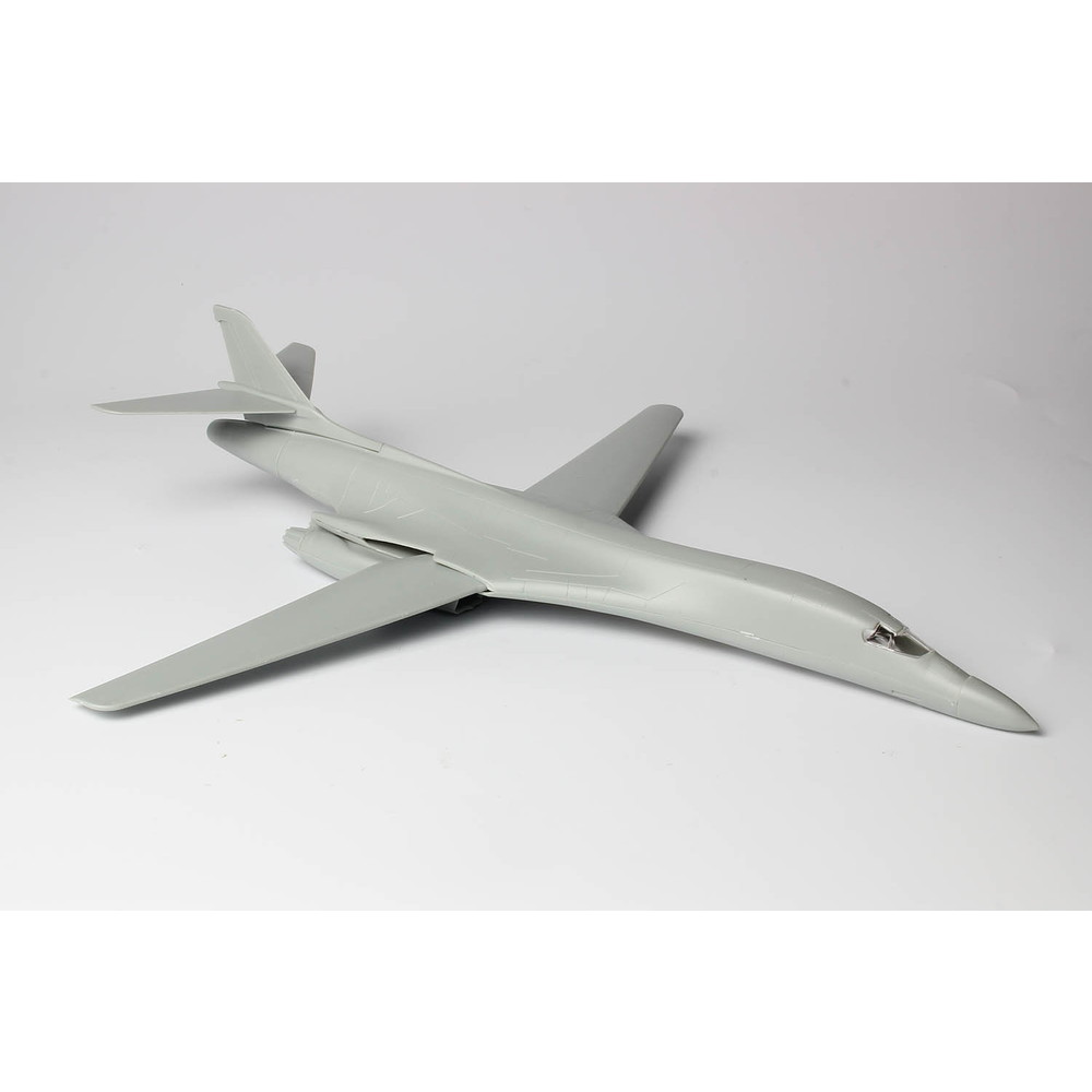 メーカー :: プラッツ :: プラッツ 1/144 アメリカ空軍 爆撃機 B-1B